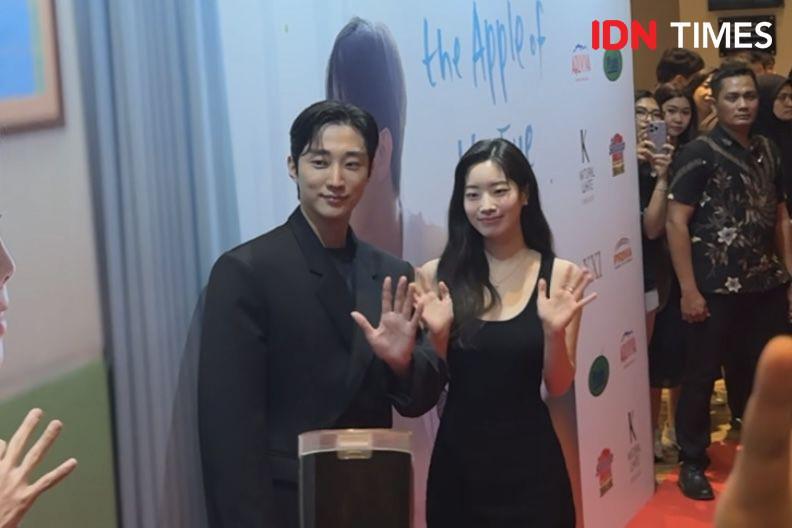 Potret Jin Young dan Dahyun di Red Carpet You Are the Apple of My Eye