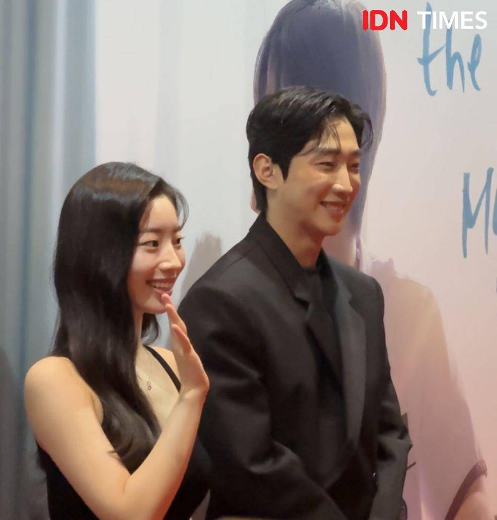 momen red carpet world premiere film You Are the Apple of My Eye (IDN Times/Elizabeth Chiquita)