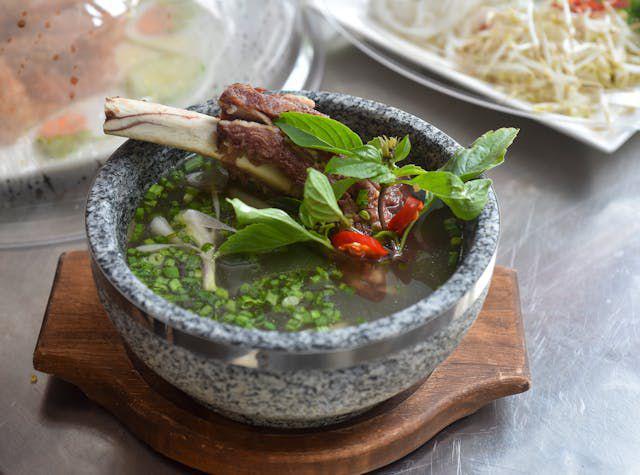 Resep Sop Iga Bumbu Iris yang Praktis Banget