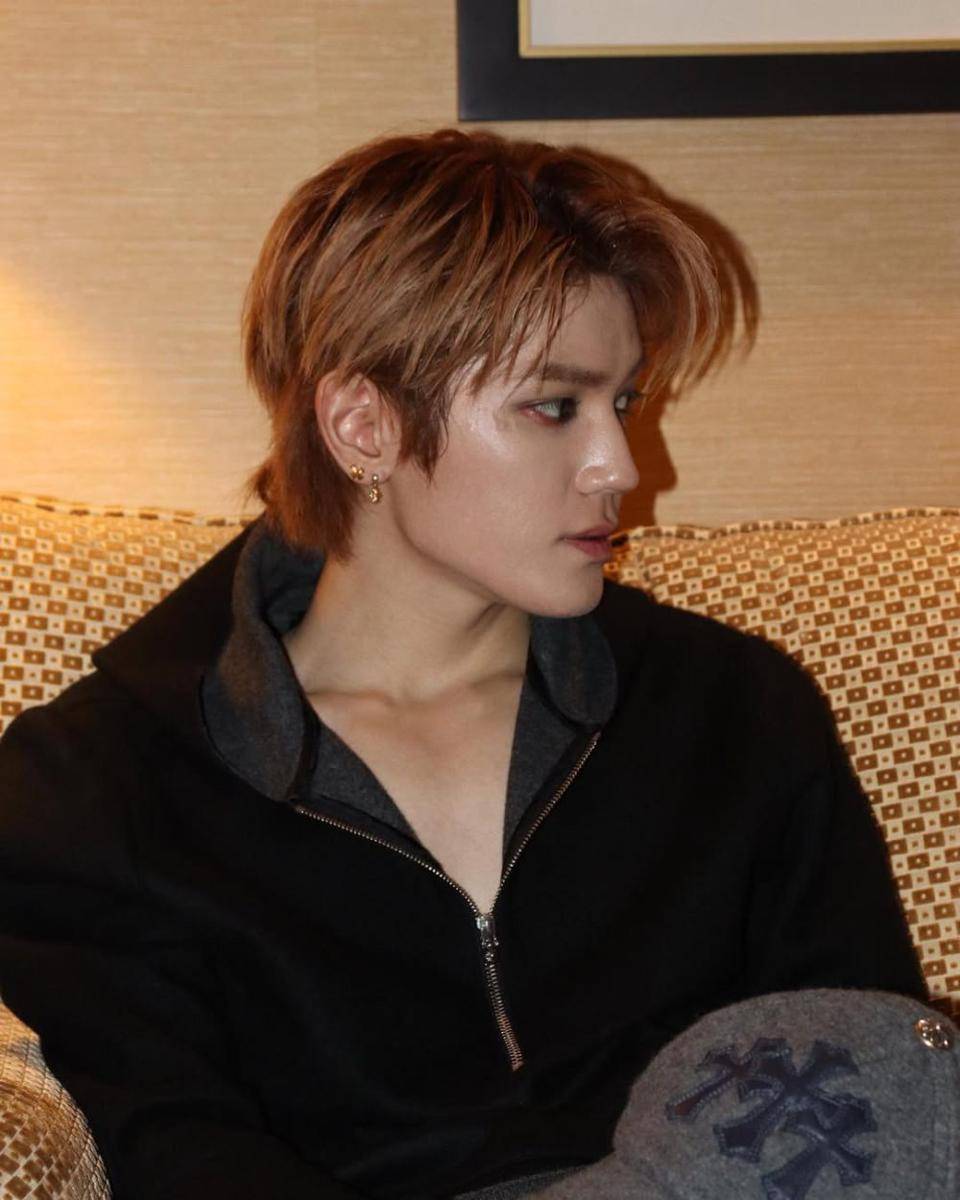 warna rambut shandy beige ala Taeyong NCT (instagram.com/taeoxo_nct)
