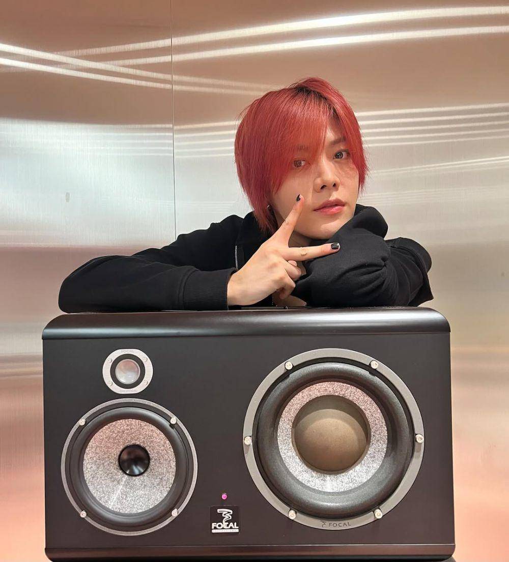 warna rambut red garnet ala Yuta NCT (instagram.com/yuu_taa_1026)