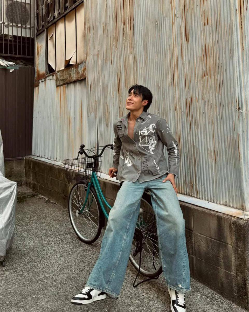 outfit jeans ala Nut Thanat LYKN (instagram.com/nnutdan)