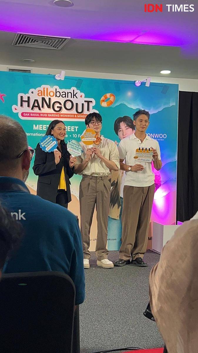 konferensi pers meet and greet Mingyu dan Wonwoo SEVENTEEN (IDN Times/Izza Namira)