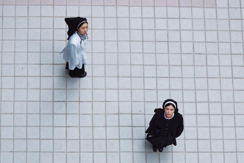 Sutradara Dark Nuns Ngobrol dengan Suster hingga ke Gereja demi Riset
