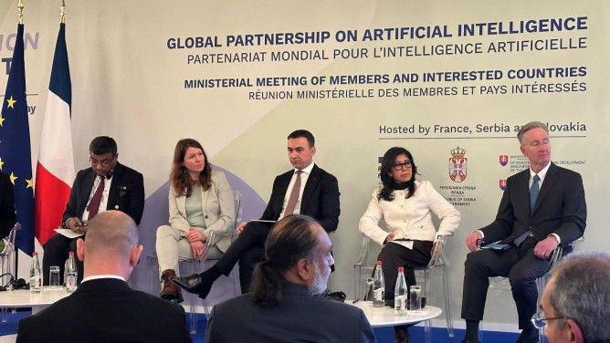 Meutya: Kebijakan AI Global Harus Pertimbangkan Negara Berkembang