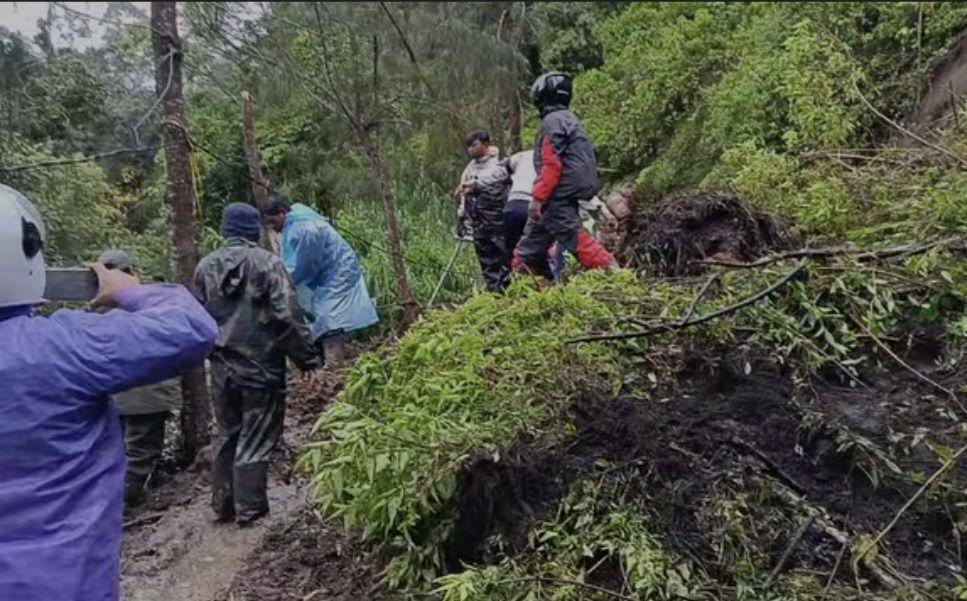 Longsor baru di kawasan Wedi Ireng Dusun Jarak Ijo, Desa Ngadas, Kabupaten Malang. (IDN Times/Istimewa)