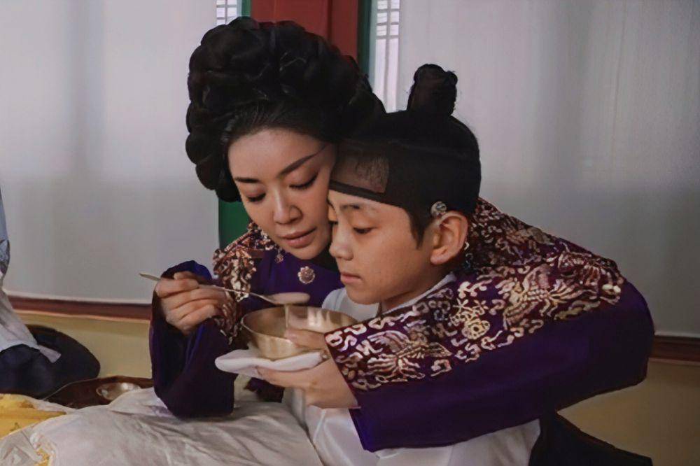 cuplikan drakor The Queen Who Crowns (dok.tvN/The Queen Who Crowns)