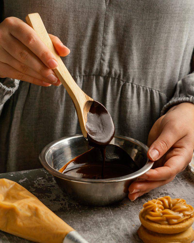 ilustrasi melelehkan coklat (freepik.com/freepik)
