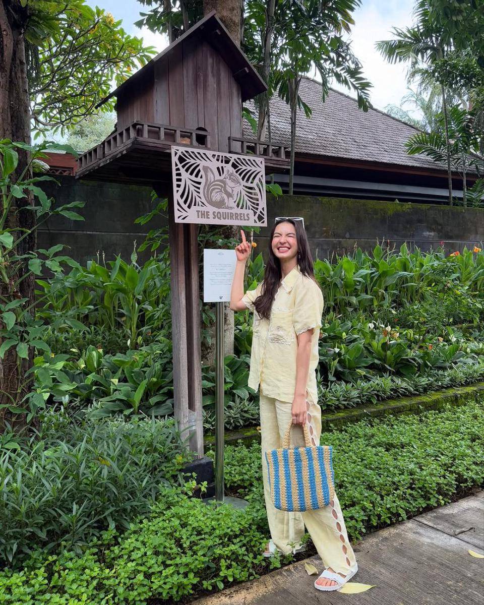 referensi daily outfit ala Raline Shah (instagram.com/ralineshah)