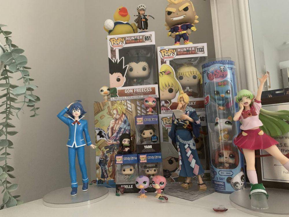 potret koleksi Mairimashita! Iruma-kun (reddit.com/user/Quirky_Analyst8465)