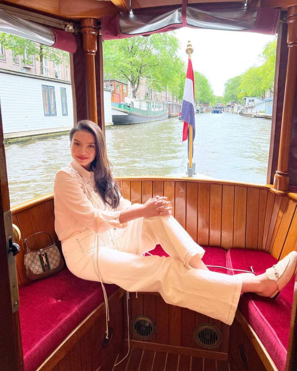 referensi daily outfit ala Raline Shah (instagram.com/ralineshah)
