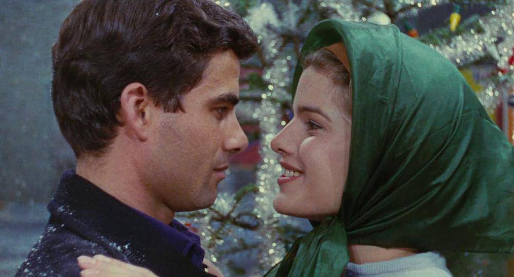 film The Umbrellas of Cherbourg (dok. Parc Film/The Umbrellas of Cherbourg)