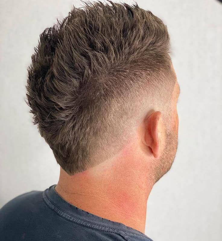 Mohawk fade (pinterest.com)