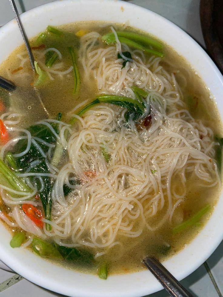 Bihun Kuah (https://id.pinterest.com/abcdbnget_/)