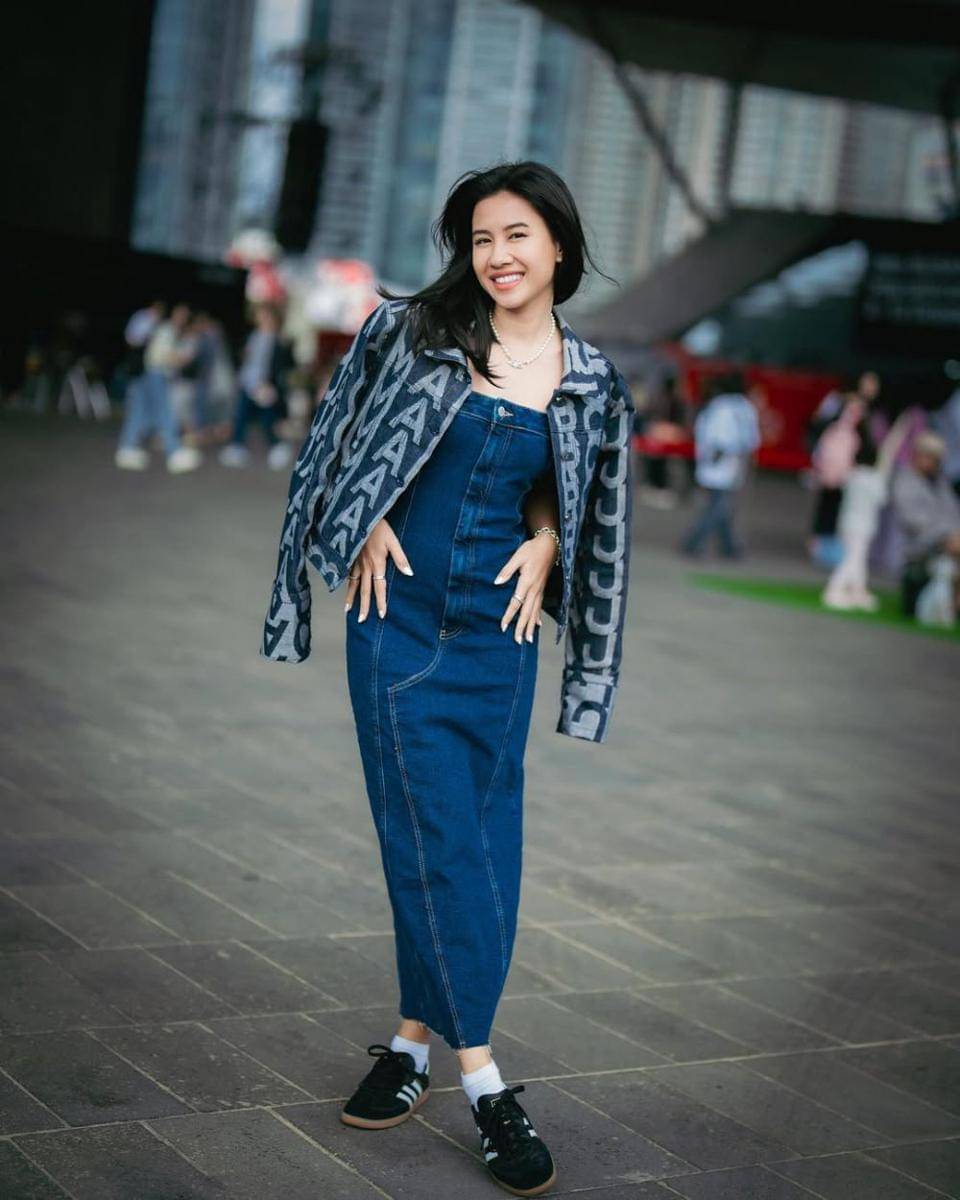 mix and match sneakers ala Shenina Cinnamon (instagram.com/sheninacinnamon)