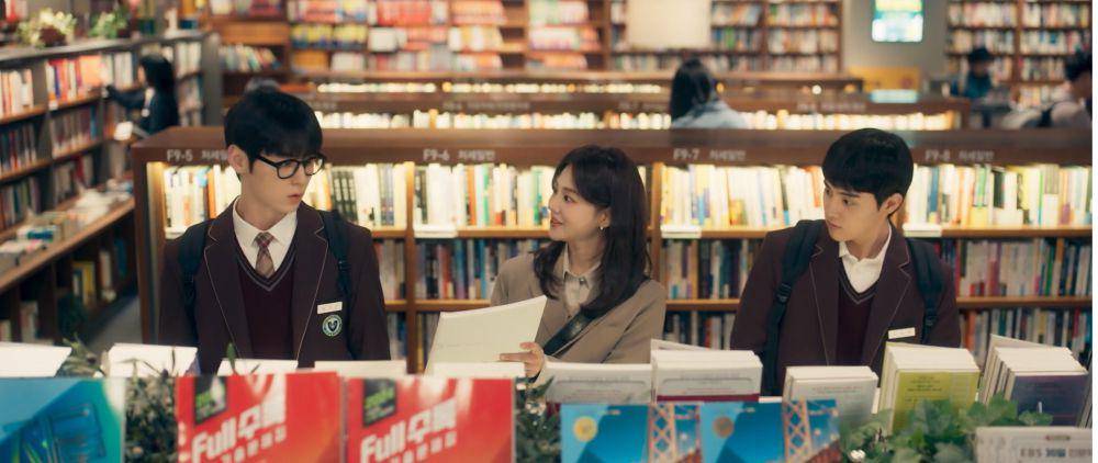 Hwang Min Hyun, Han Ji Eun, dan Lee Jong Hyun di drama Study Group (Dok. VIU/Study Group)