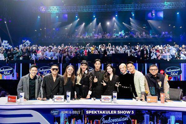 7 Potret Dahyun dan Jin Young di Indonesian Idol, Ikutan Pantun Viral