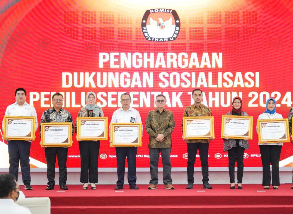Sukses Distribusikan Logistik Pemilu 2024, PosIND Raih Apresiasi KPU
