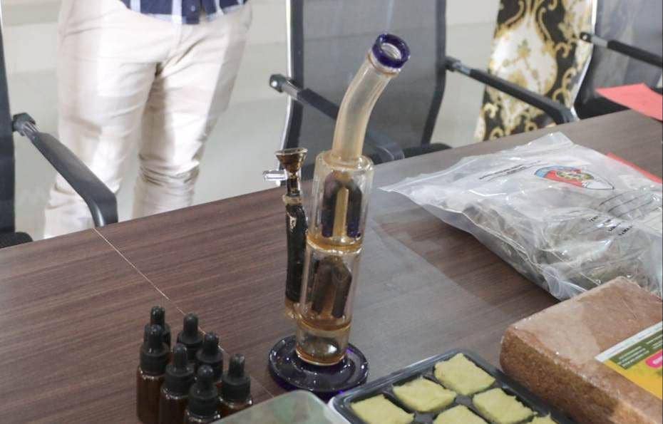 Penampakan barang bukti disita dari tersangka Wanadri alias WN. (DOK. Polres Pringsewu).