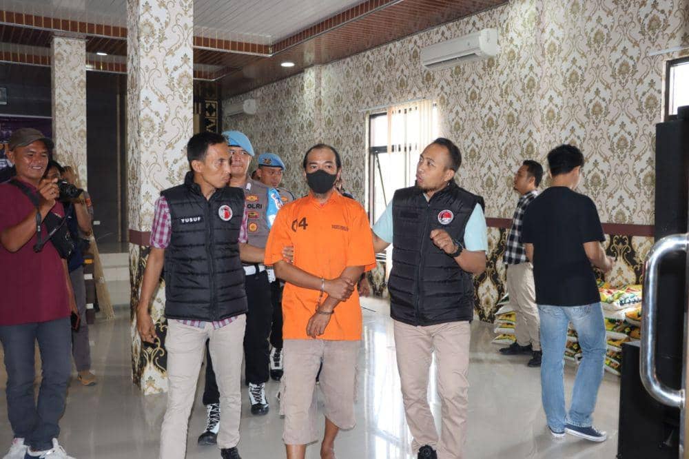 Konferensi pers pengungkapan praktik budidaya tanaman ganja di Kabupaten Pringsewu. (Dok. Polres Pringsewu).