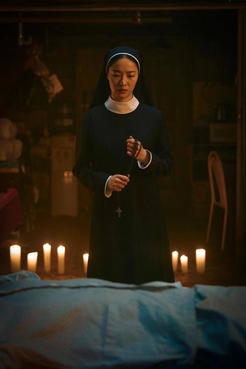 Still cut film Korea Dark Nuns (dok. Next Entertainment World/Dark Nuns)