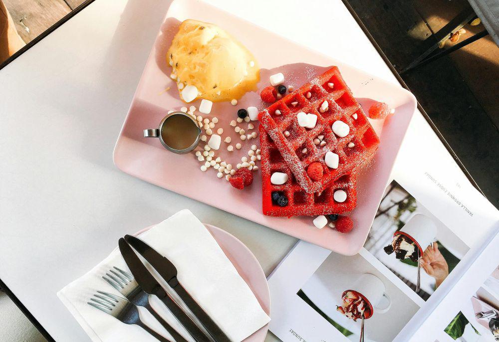 Resep Red Velvet Waffle Homemade, Inspirasi Kado Valentine
