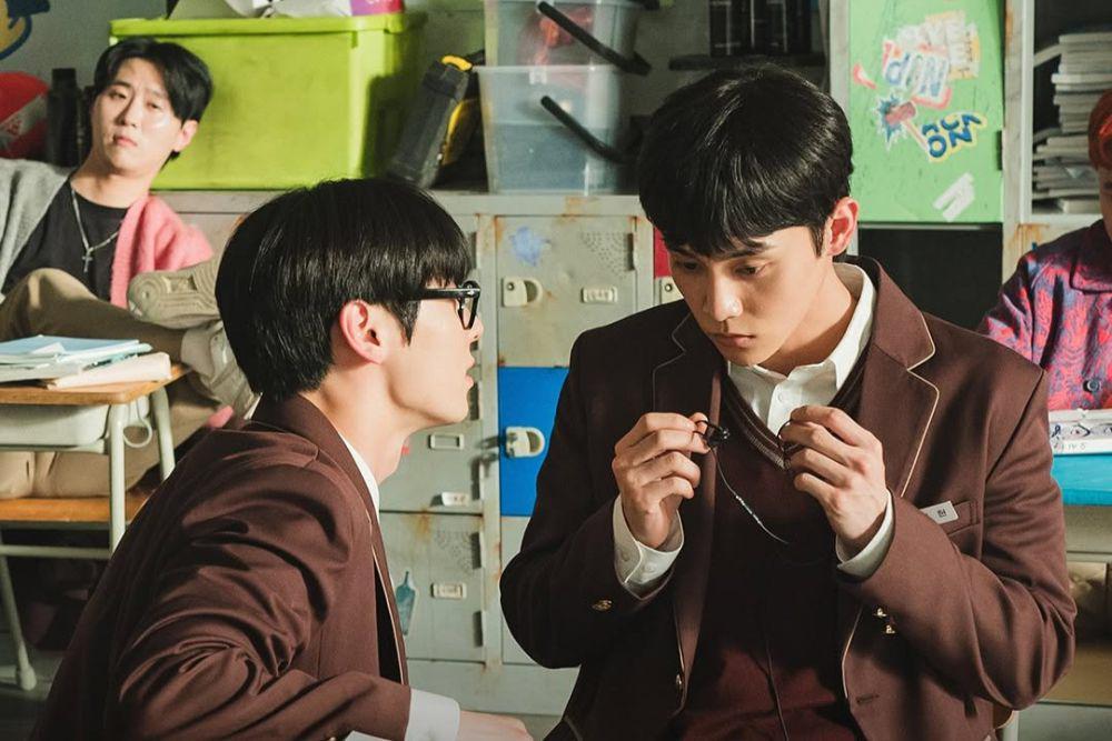 7 Momen Bromance Yoon Ga Min dan Kim Se Hyun di Study Group