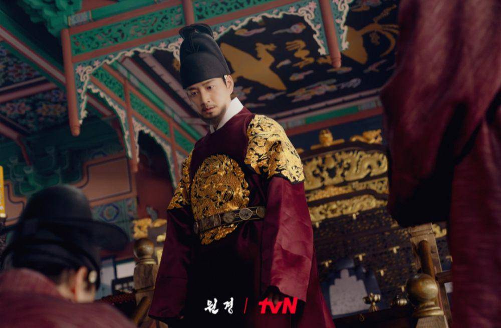 Cuplikan drakor The Queen Who Crowns (dok.tvN/The Queen Who Crowns)