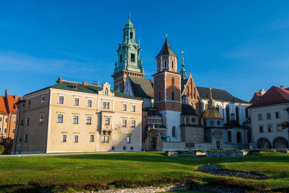 Wawel Castle (unsplash.com/Tomasz Zielonka)