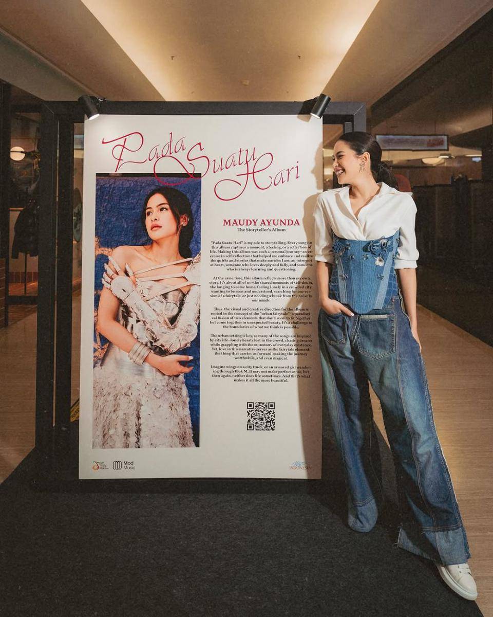 inspirasi OOTD denim ala Maudy Ayunda (instagram.com/maudyayunda)