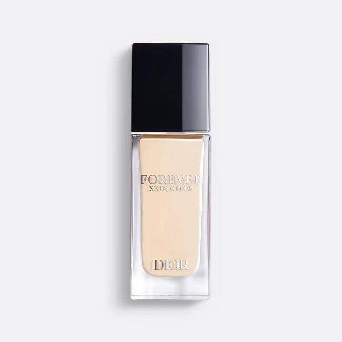 Dior - Forever Skin Glow 24h Hydrating Radiant Foundation (dior.com/Dior - Forever Skin Glow 24h Hydrating Radiant Foundation)
