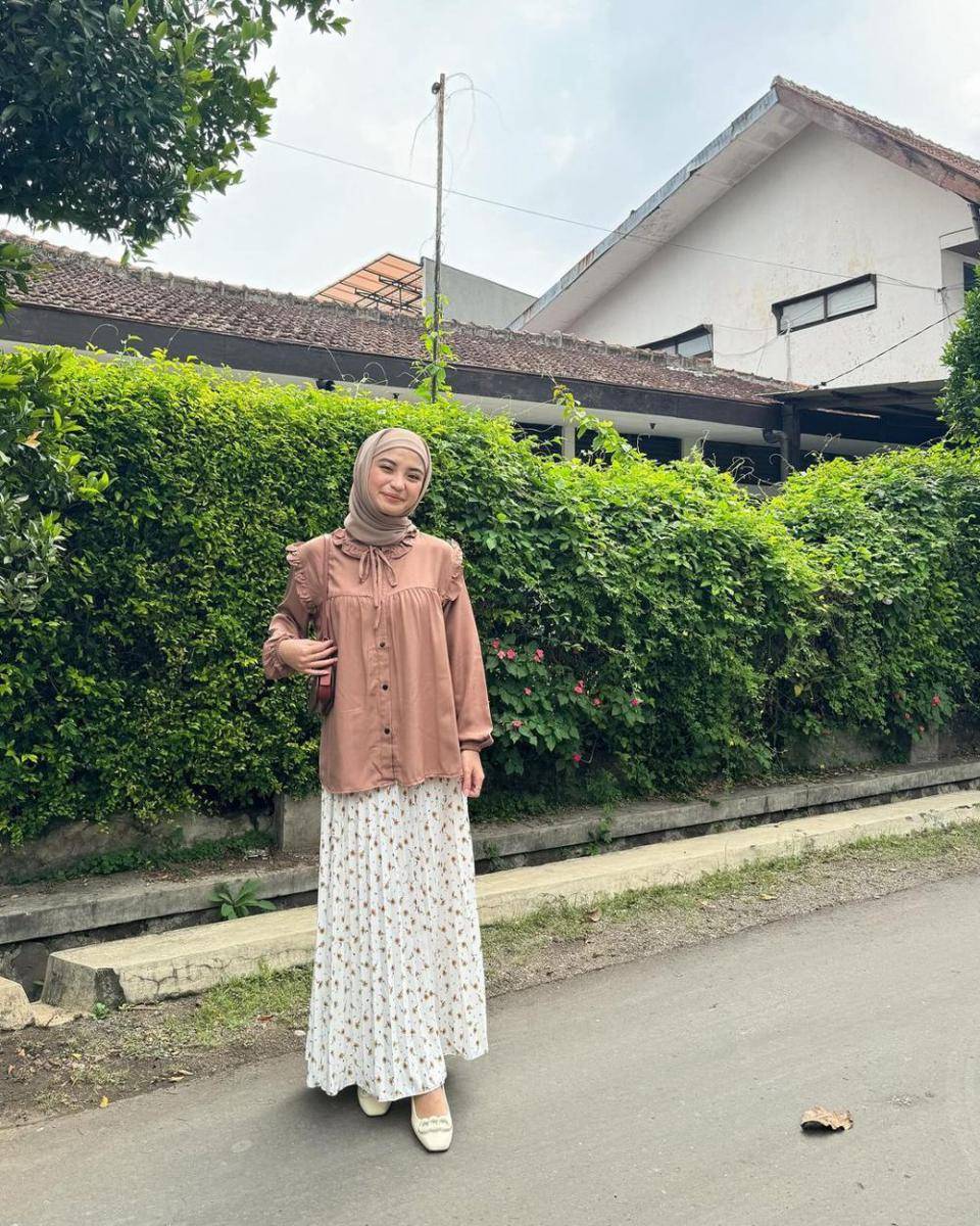 Tania Dewi Nur Azmi (instagram.com/taniaaa.dn)