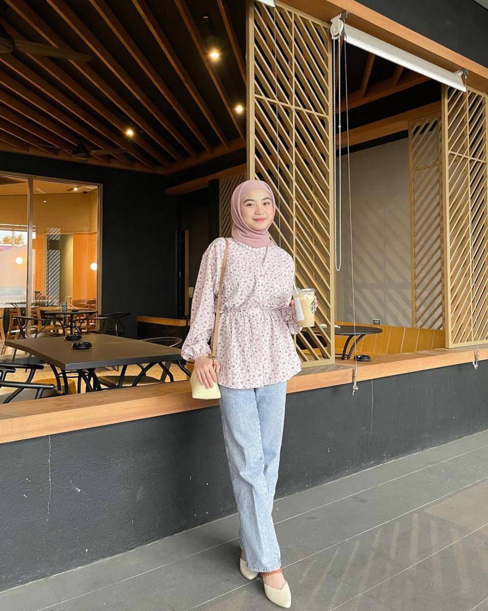 Tania Dewi Nur Azmi (instagram.com/taniaaa.dn)