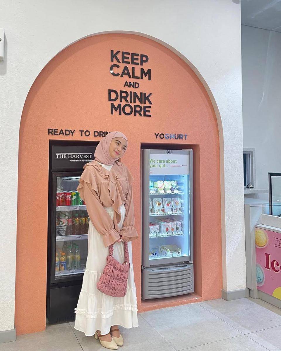 Tania Dewi Nur Azmi (instagram.com/taniaaa.dn)