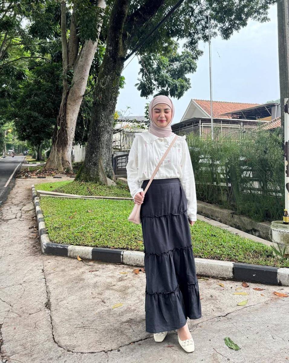 Tania Dewi Nur Azmi (instagram.com/taniaaa.dn)