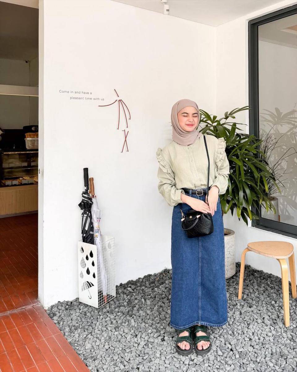 Tania Dewi Nur Azmi (instagram.com/taniaaa.dn)
