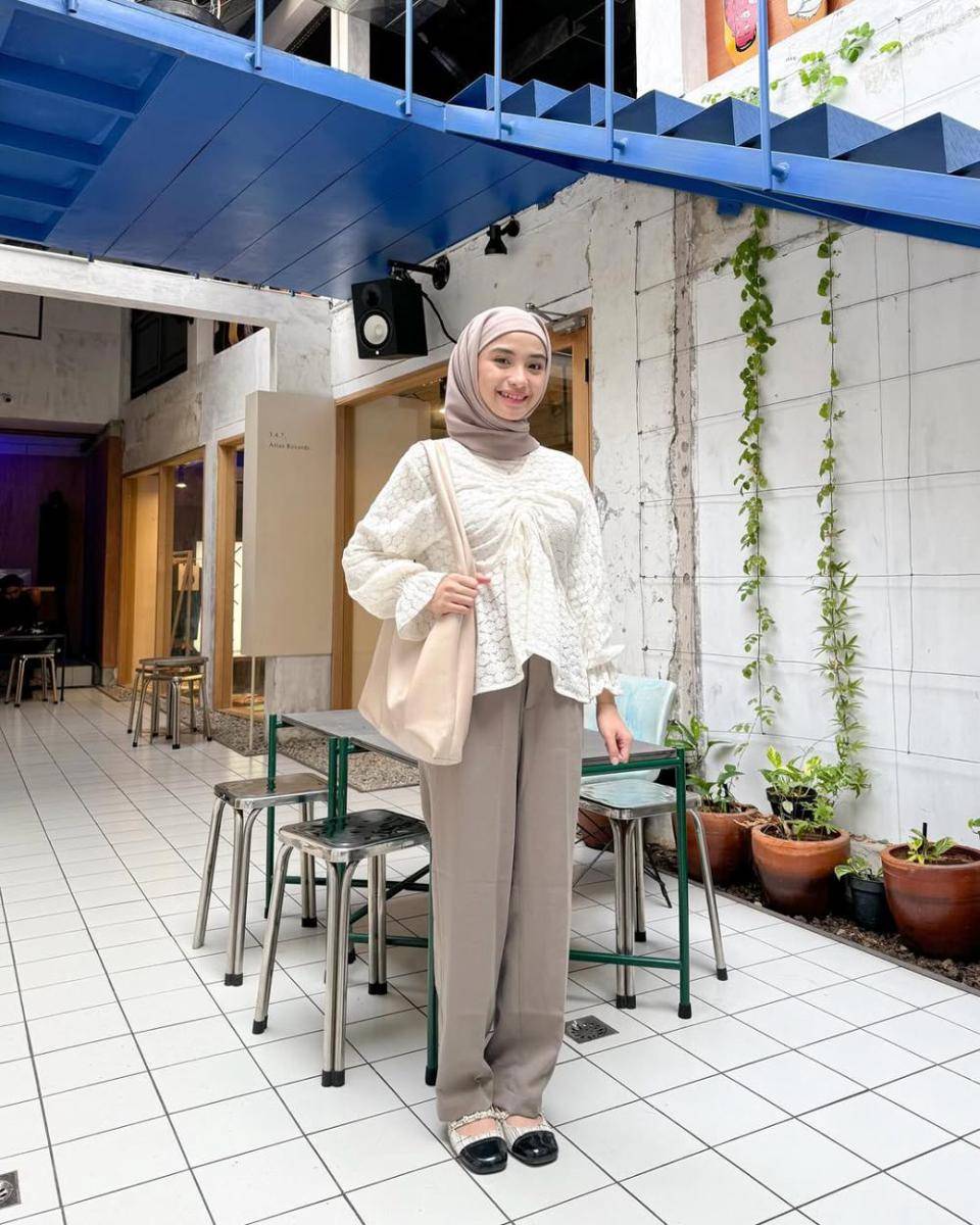 Tania Dewi Nur Azmi (instagram.com/taniaaa.dn)