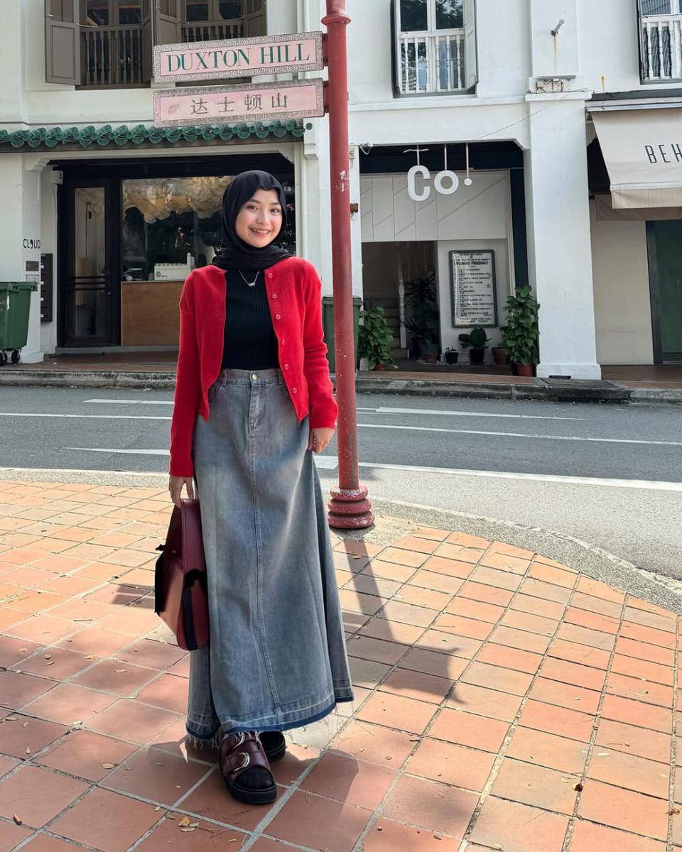 Tania Dewi Nur Azmi (instagram.com/taniaaa.dn)