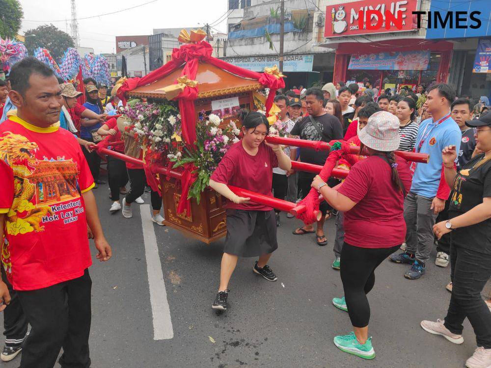 Perayaan Cap Go Meh di Bekasi. (IDN Times/Imam Faishal)