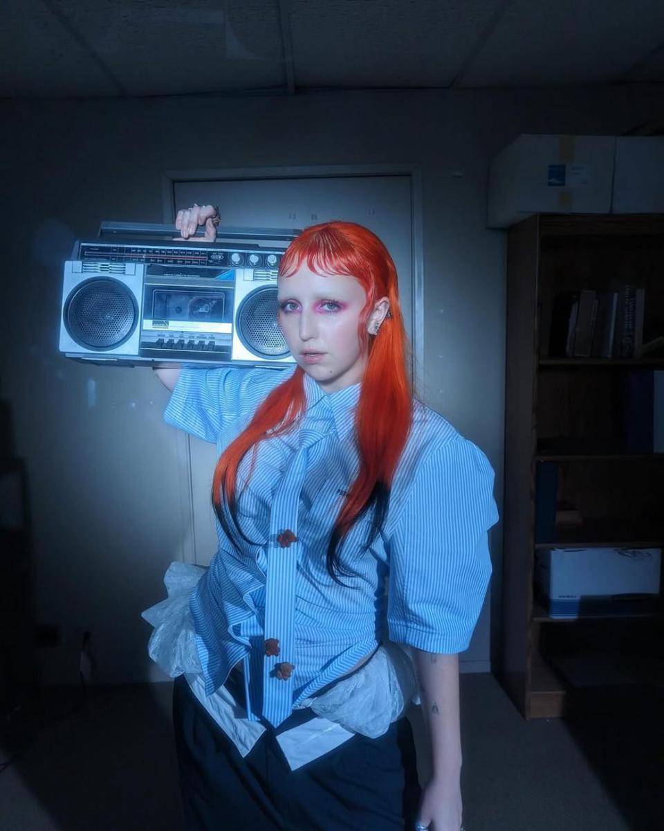 potret Amelia Moore (instagram.com/icryatwork)