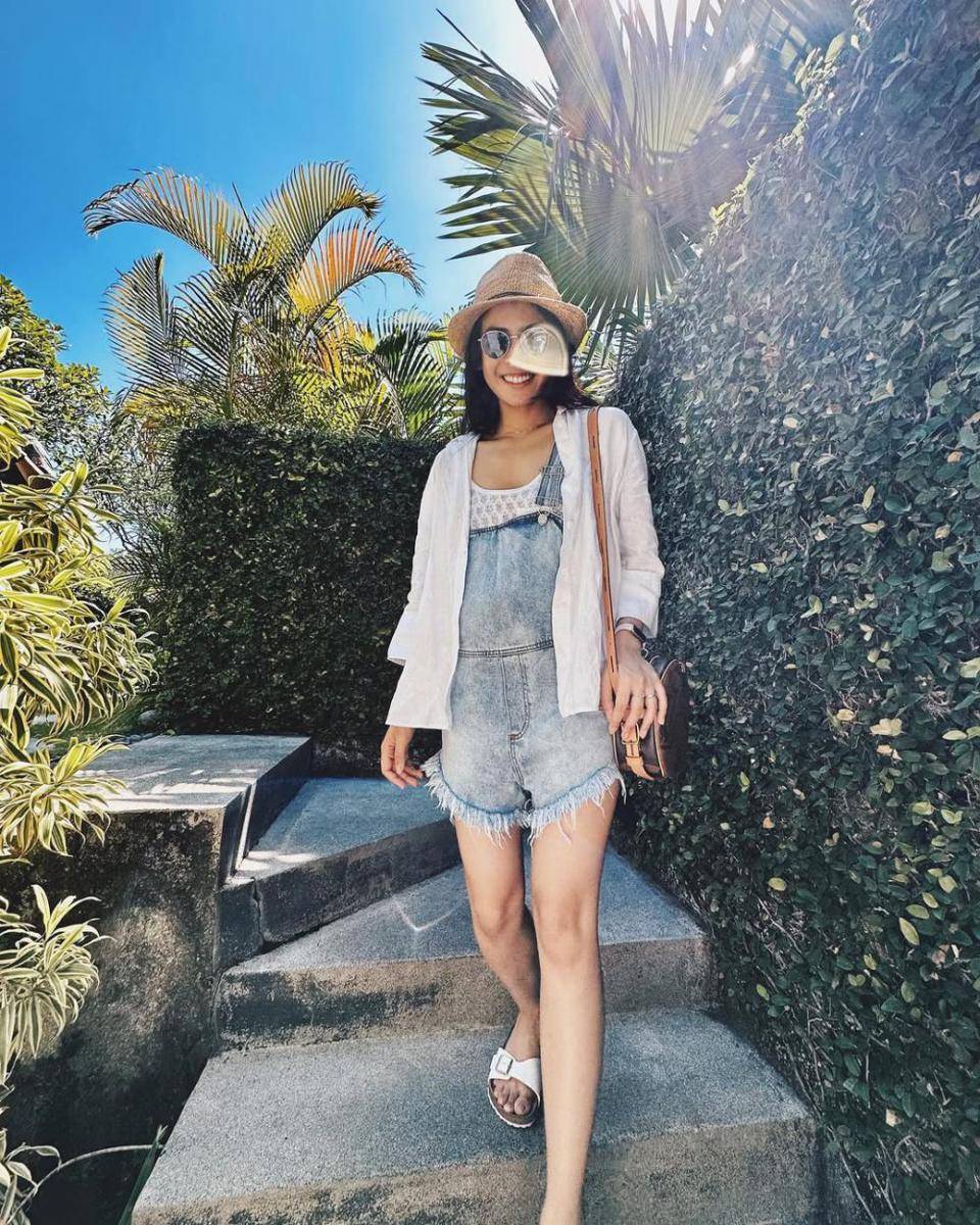inspirasi OOTD denim ala Maudy Ayunda (instagram.com/maudyayunda)