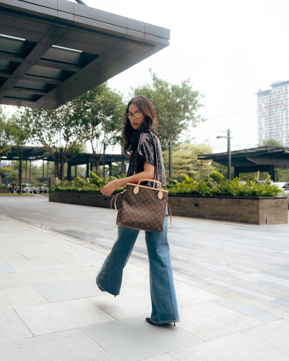 inspirasi OOTD denim ala Maudy Ayunda (instagram.com/maudyayunda)