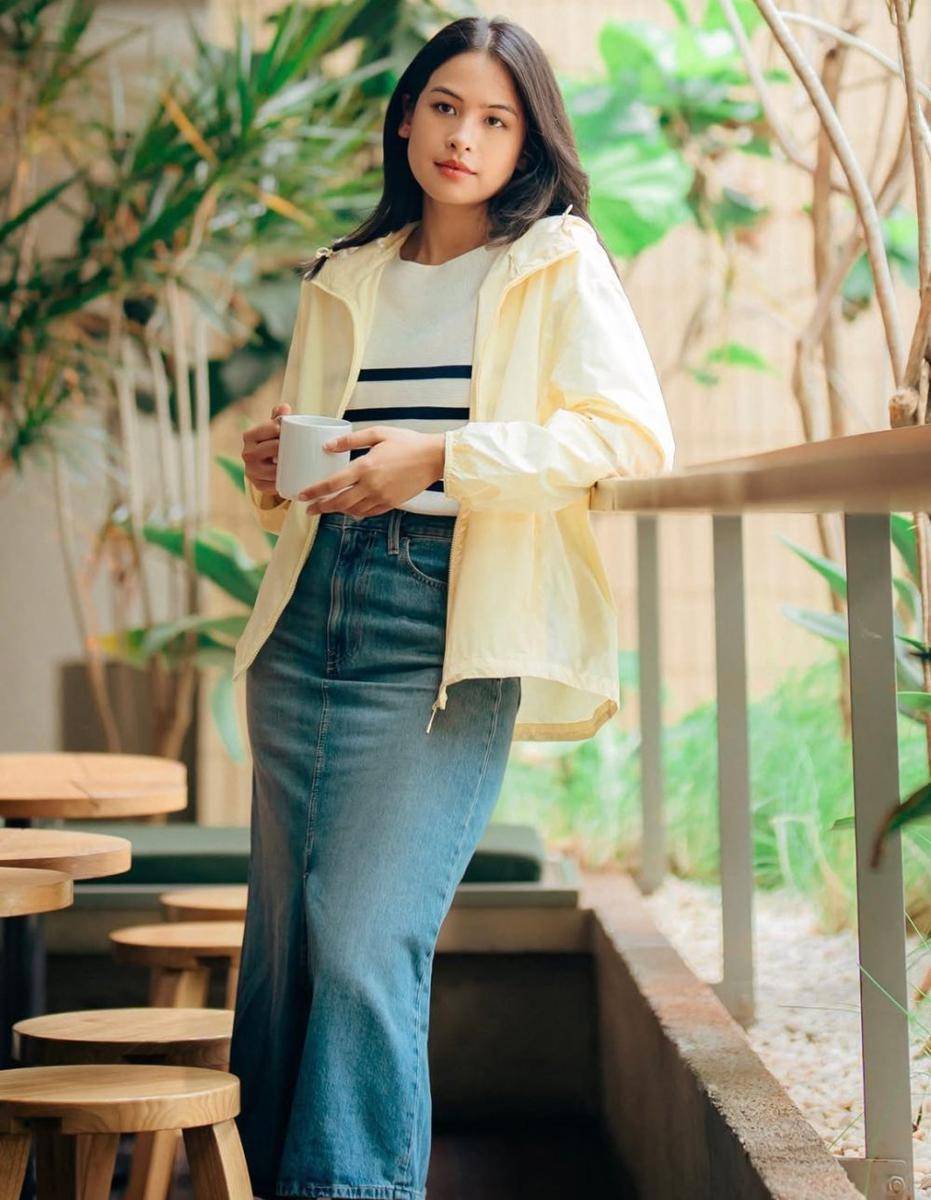 inspirasi OOTD denim ala Maudy Ayunda (instagram.com/maudyayunda)