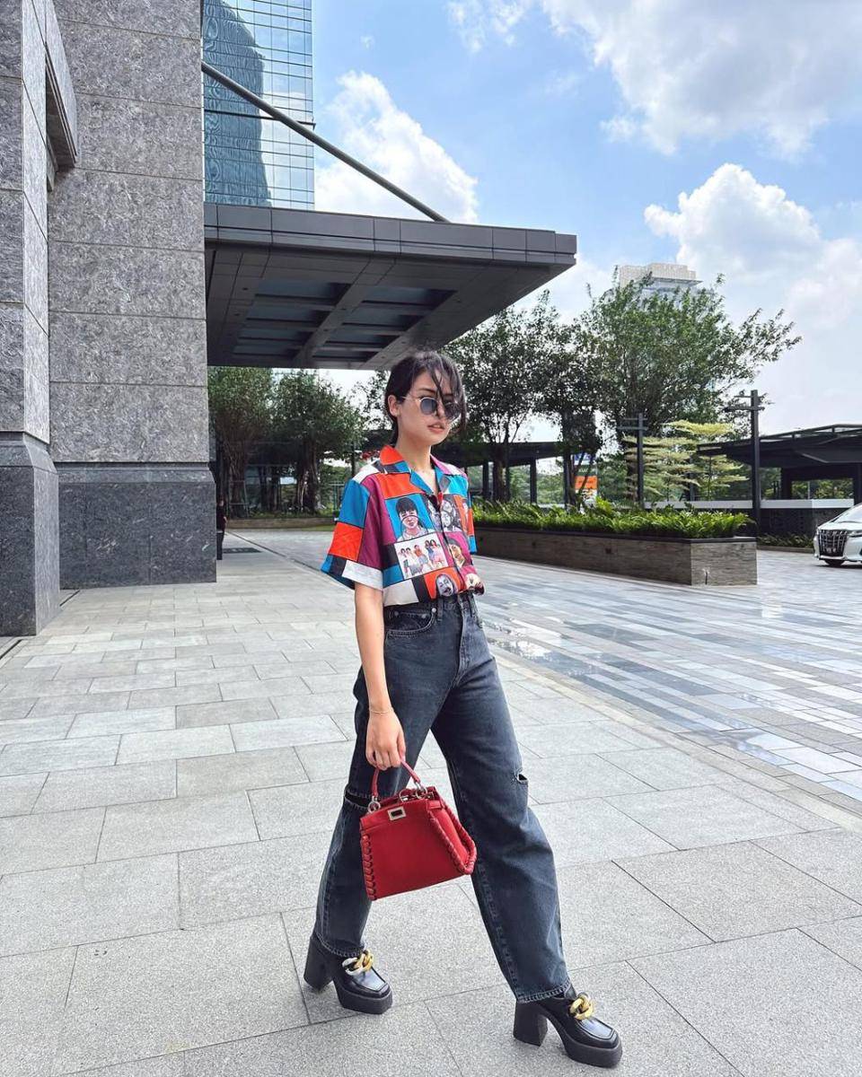 inspirasi OOTD denim ala Maudy Ayunda (instagram.com/maudyayunda)