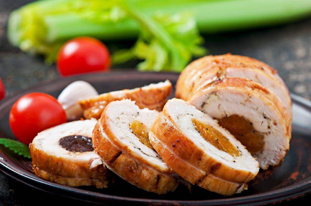 ilustrasi chicken cordon bleu (freepik.com/timolina)