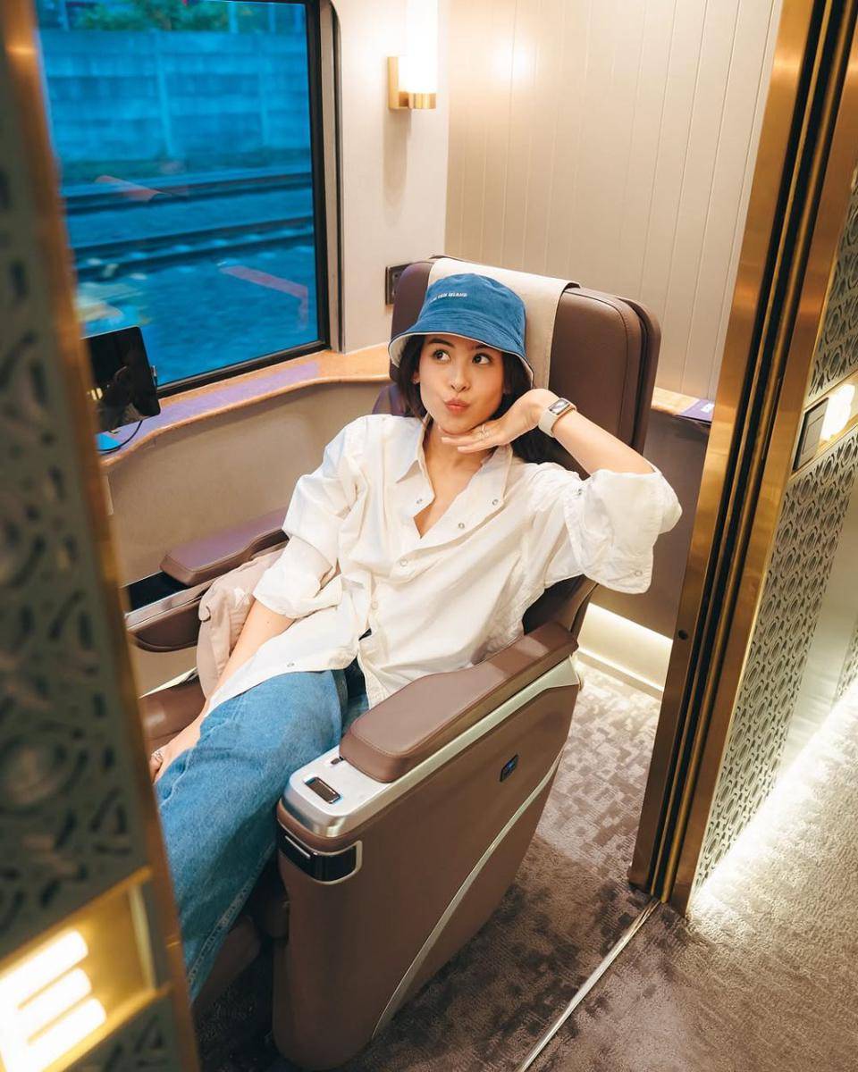inspirasi OOTD denim ala Maudy Ayunda (instagram.com/maudyayunda)