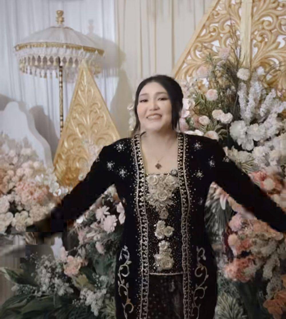 Tedak siten Agham Radia, anak Via Vallen. (Instagram.com/viavallen)