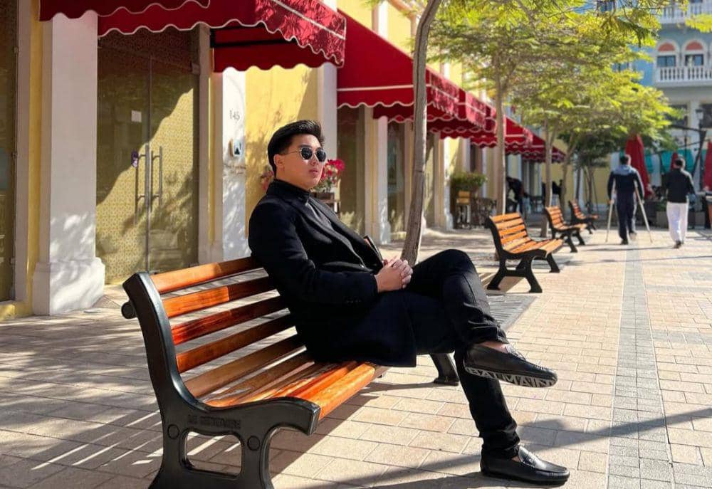 Timothy Ronald (instagram.com/timothyronaldd)