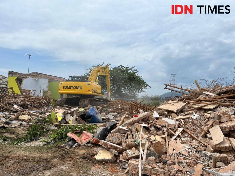 Eksekusi Lahan Milik Pemprov Lampung Diwarnai Tangis Histeris Warga