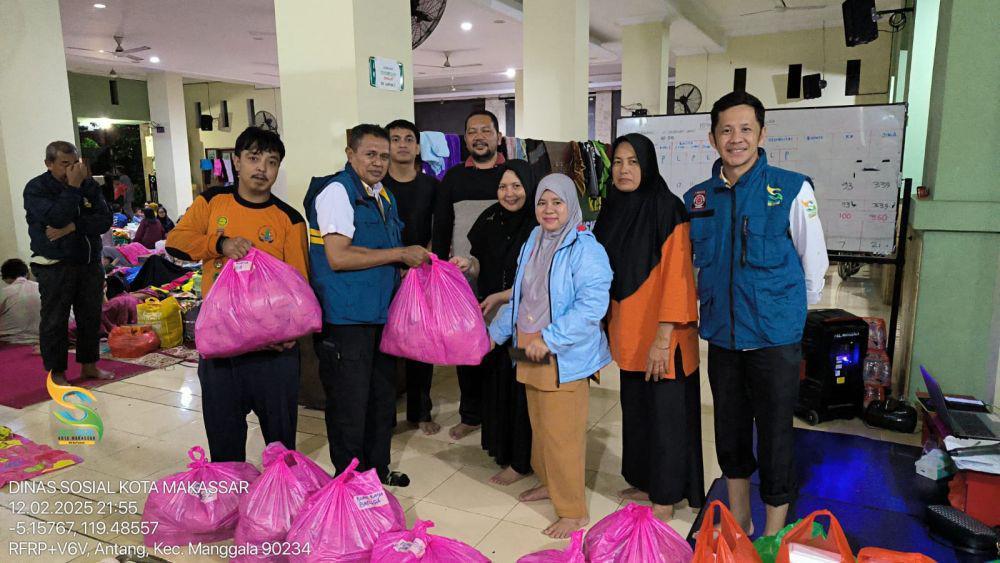 Bantuan untuk Korban Banjir Makassar Terus Berdatangan